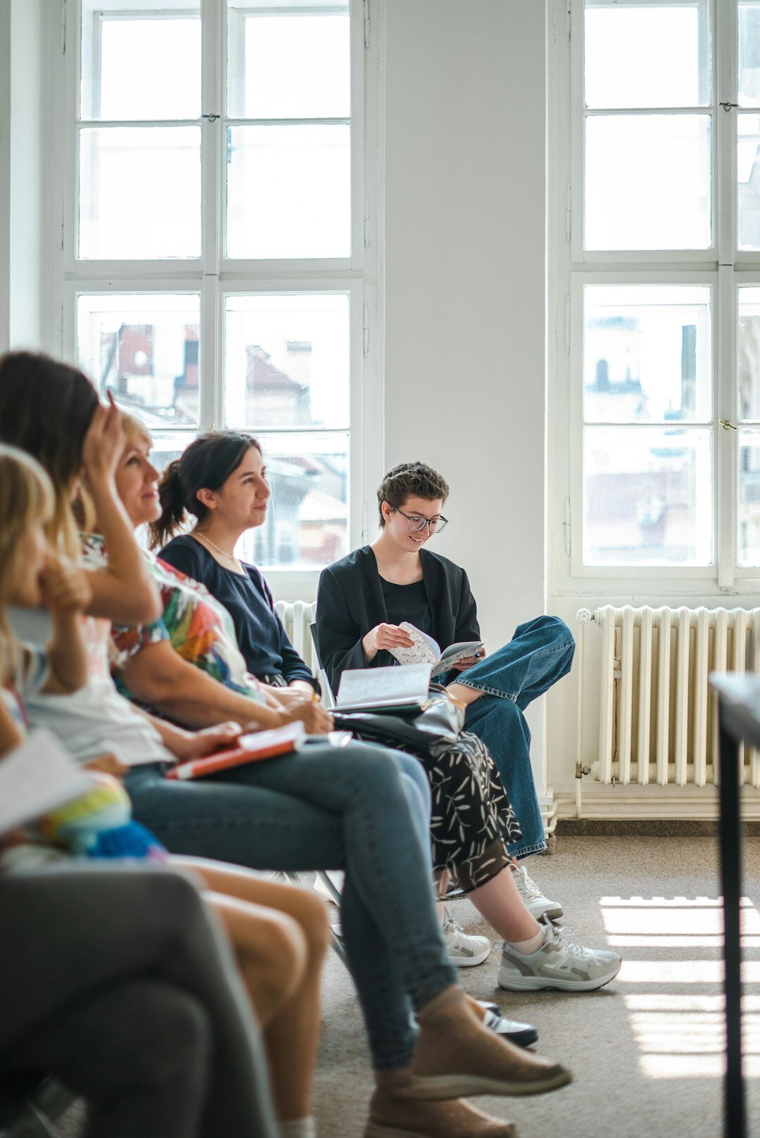 group discussion in meeting